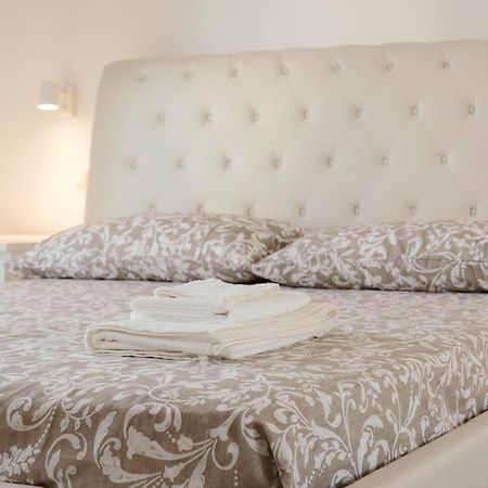 Pau Suite Home Fiumicino Exterior photo